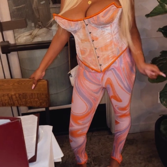 2 piece corset and legging - Picture 2 of 2